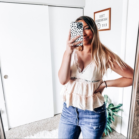 Forever 21 Tops - Forever 21 lace top